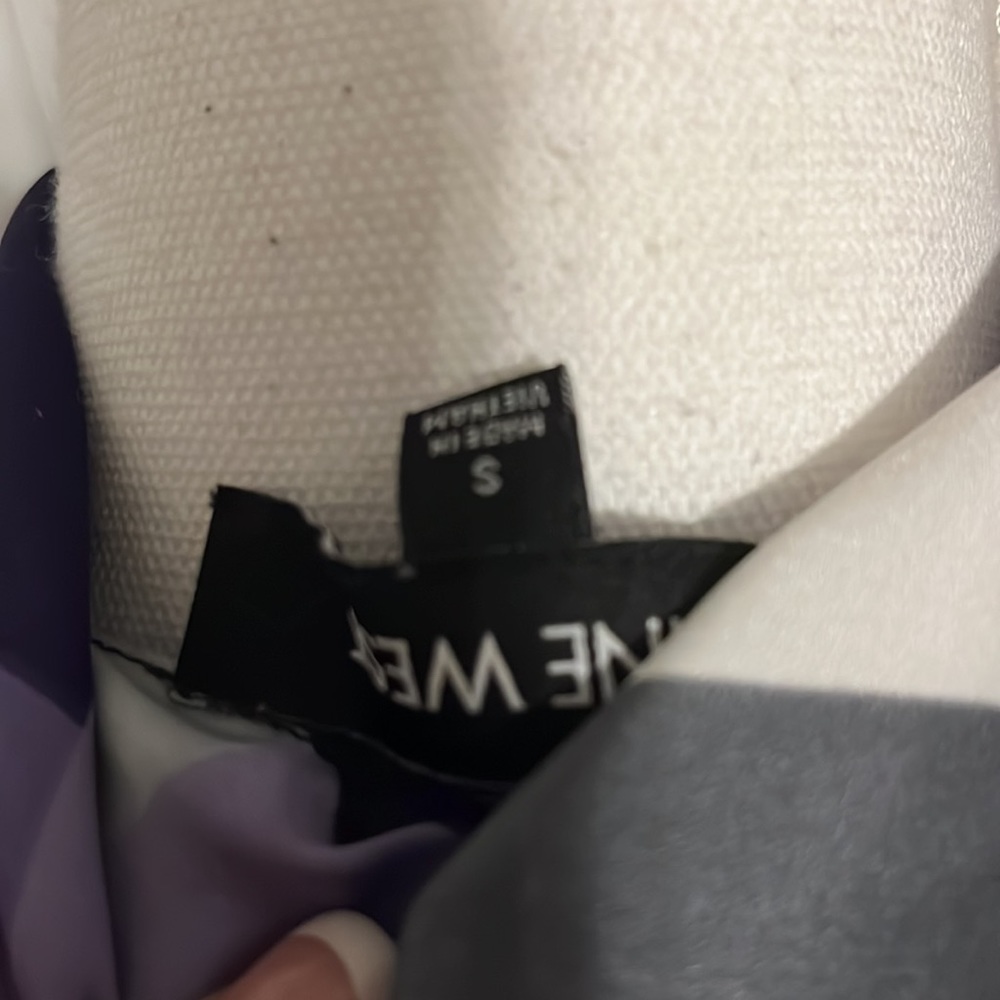 Nine West -Size Small sophisticated Purple checkered  sleeveless blouse - Picture 4 of 5